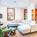 Primerose - Historic - Garden - - 5 Bedrooms - Mont-blanc Views Chalet